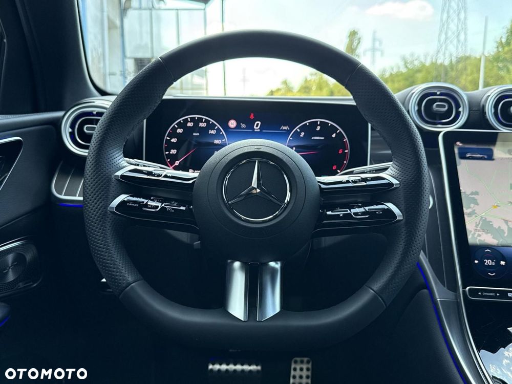 Mercedes-Benz GLC - 25