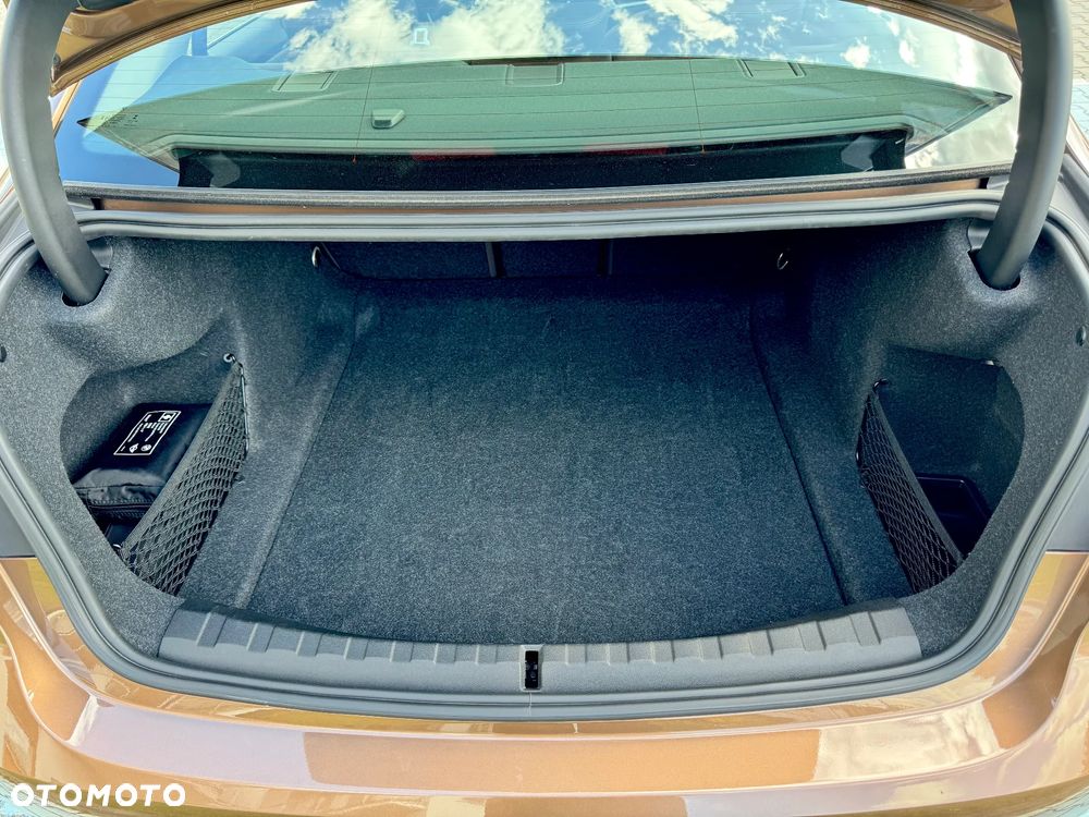 BMW Seria 3 320i Luxury Line sport - 21