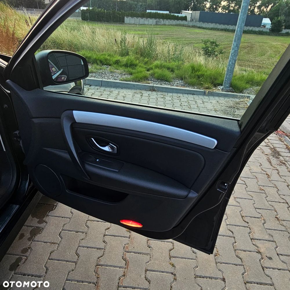 Renault Laguna 2.0 16V Turbo Dynamique - 16