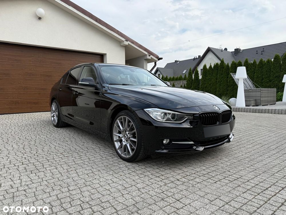 BMW Seria 3 335i Touring Sport Line - 2