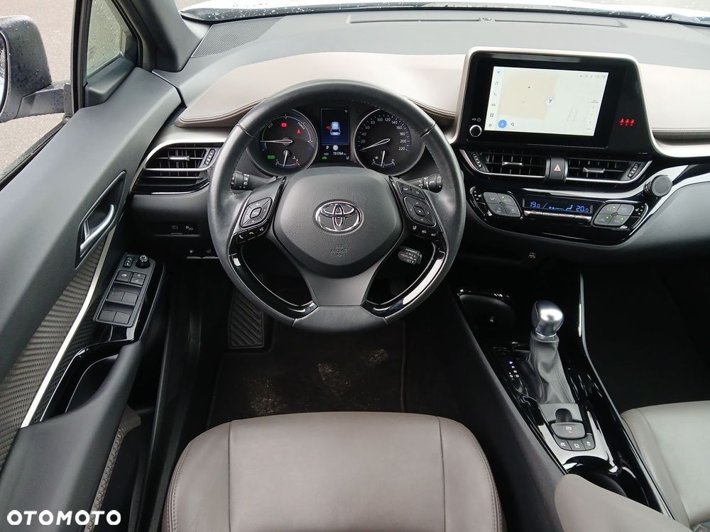 Toyota C-HR 2.0 Hybrid Executive - 24