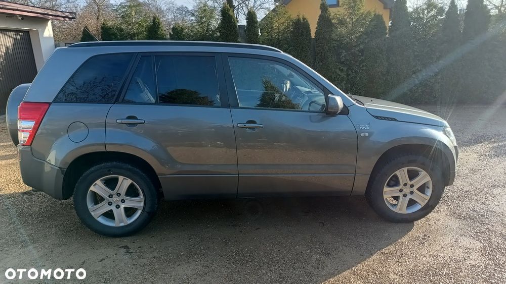 Suzuki Grand Vitara 1.9 DDiS Premium - 4