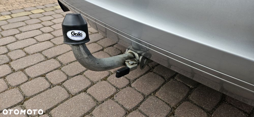 Volkswagen Golf 1.6 TDI Comfortline - 10