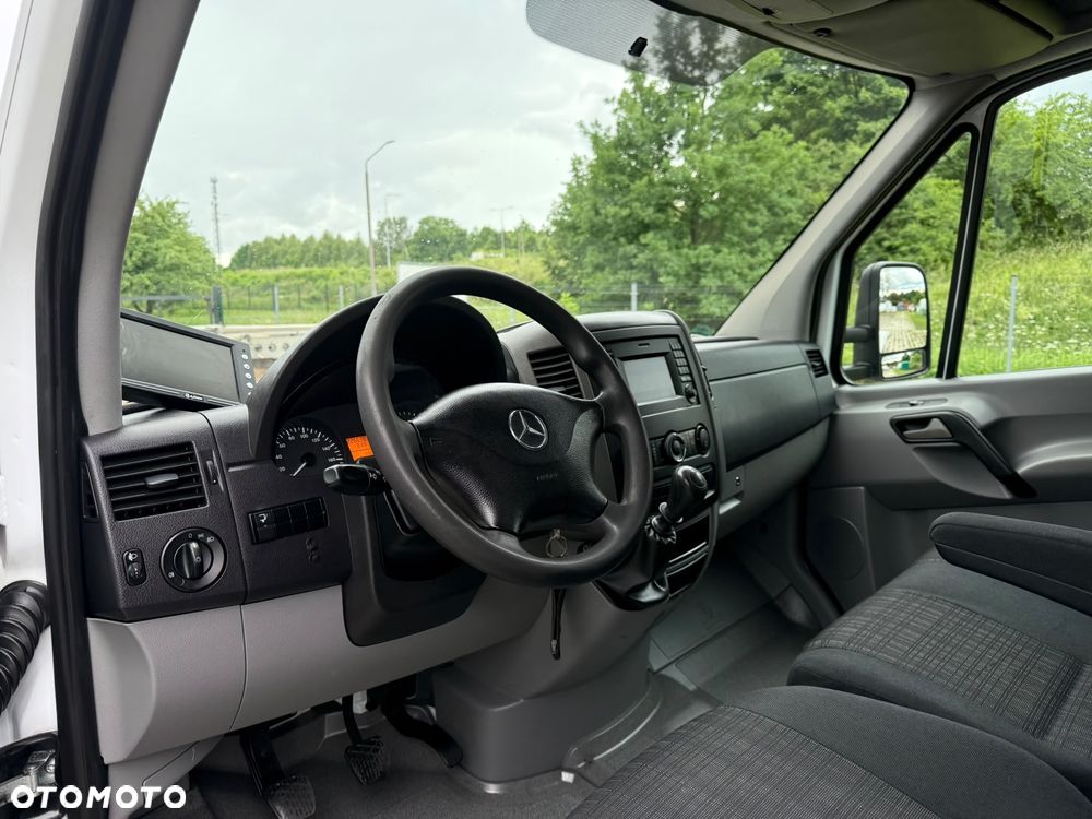 Mercedes-Benz Sprinter - 20