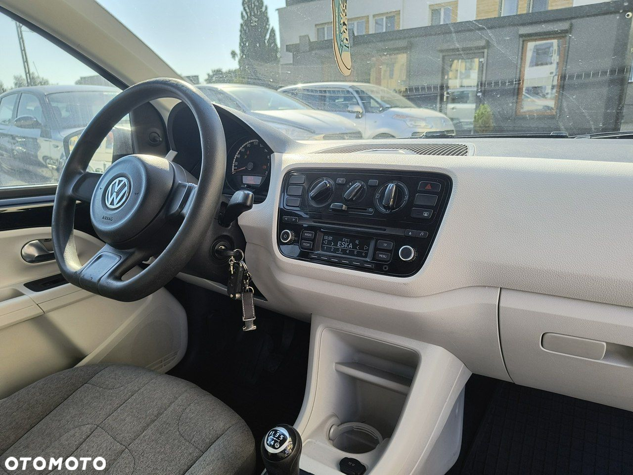 Volkswagen up! - 13