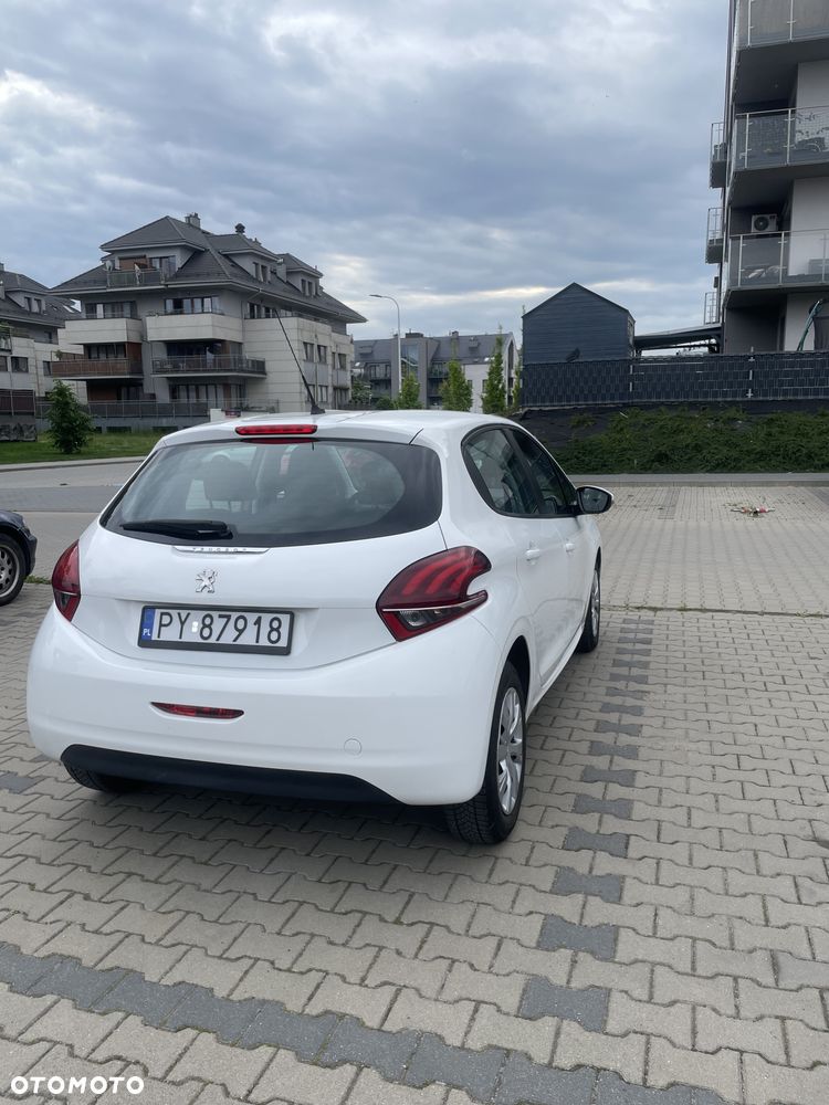 Peugeot 208 - 21