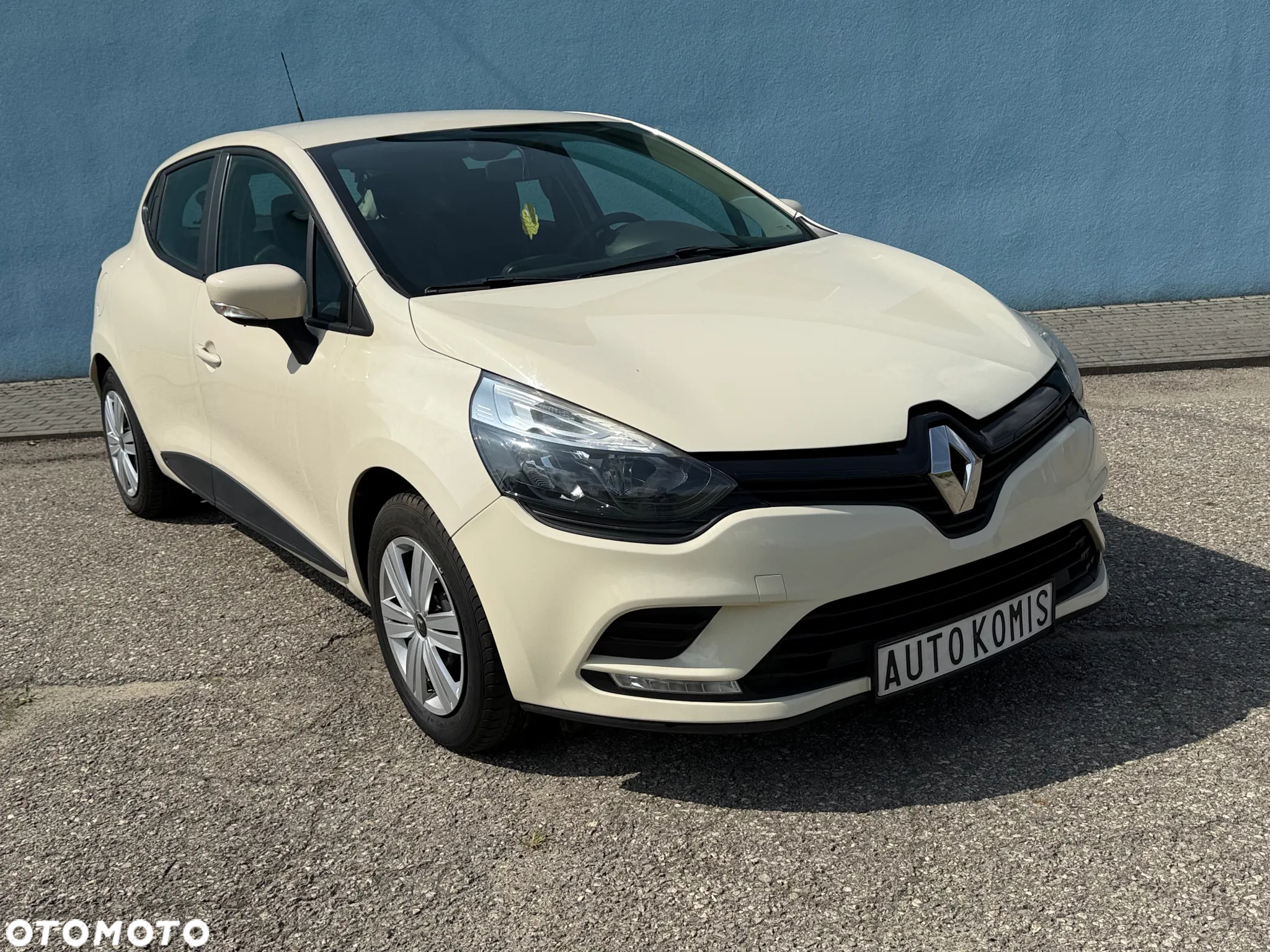 Renault Clio 1.2 16V 75 Life - 14