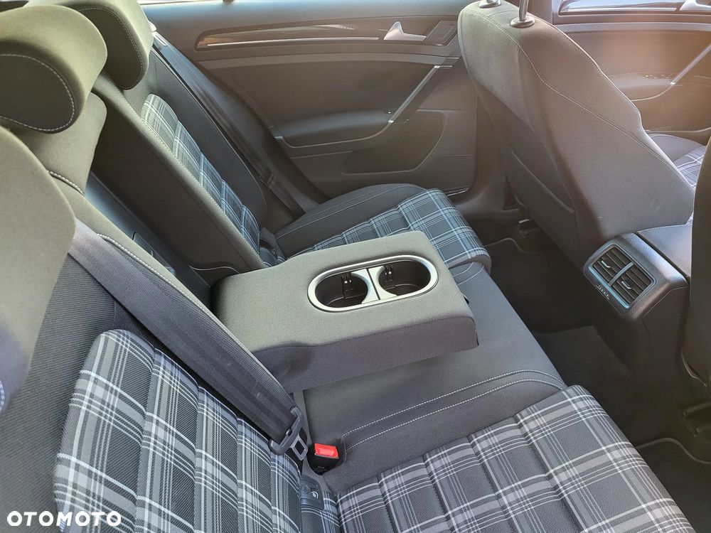 Volkswagen Golf GTD (BlueMotion Technology) DSG - 19