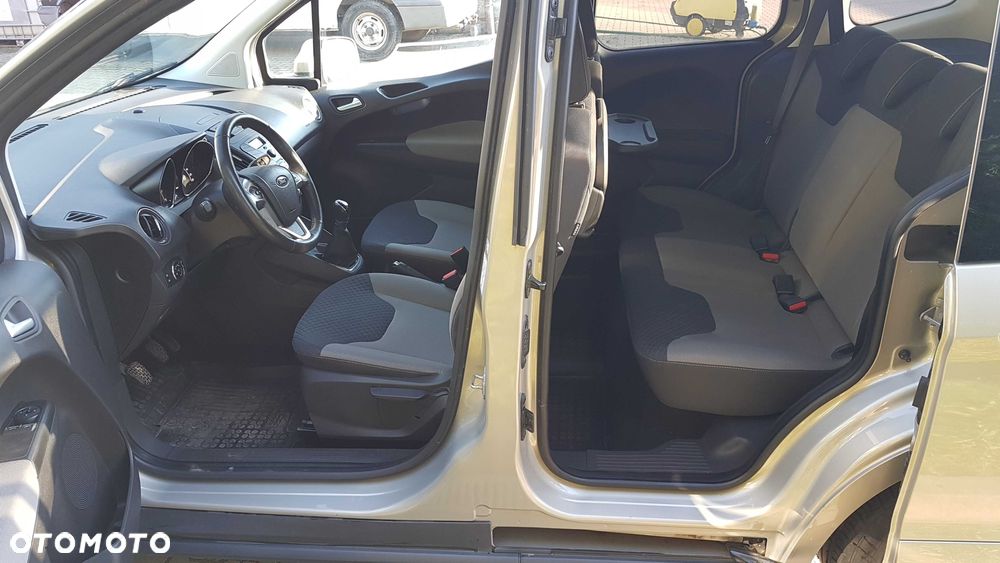 Ford Tourneo Courier - 7