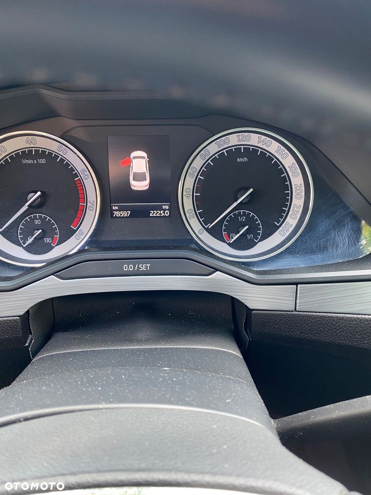 Skoda Superb 1.5 TSI Active DSG - 11