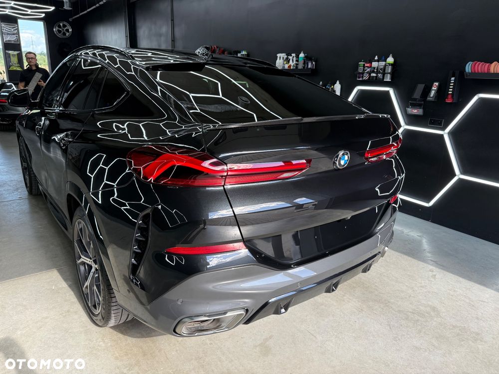 BMW X6M - 16