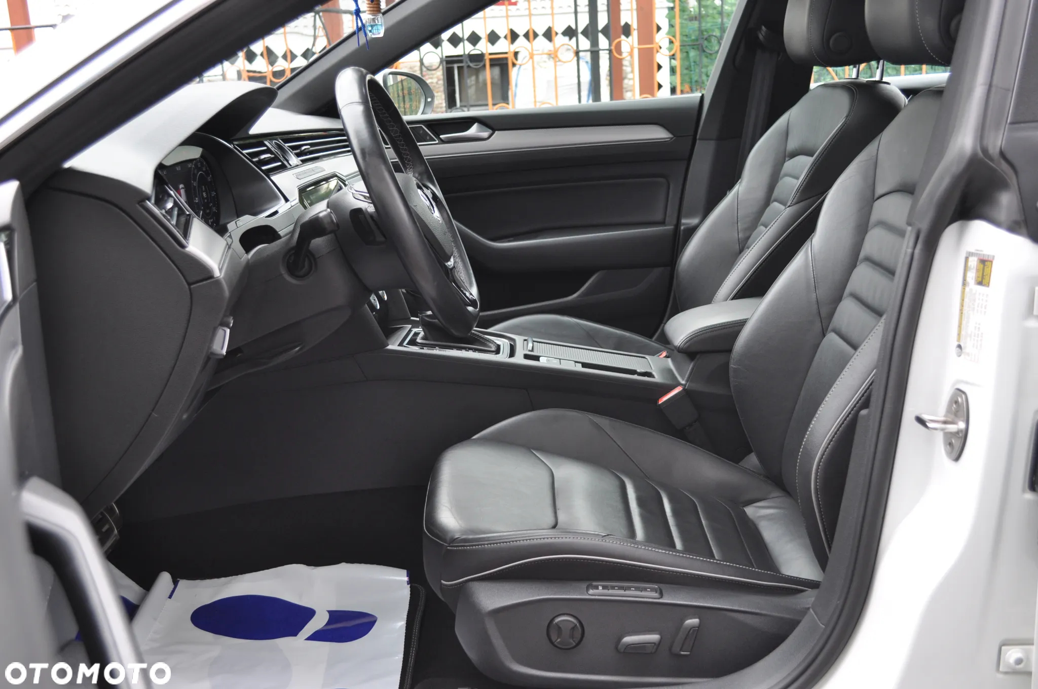 Volkswagen Arteon 2.0 TSI 4Motion R-Line DSG - 18