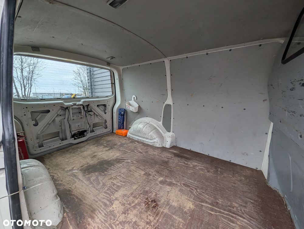 Volkswagen TRANSPORTER T5 - 8
