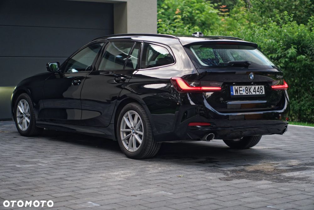 BMW Seria 3 318d MHEV - 10