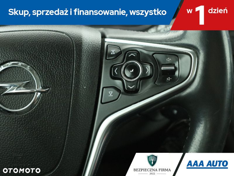 Opel Insignia - 17