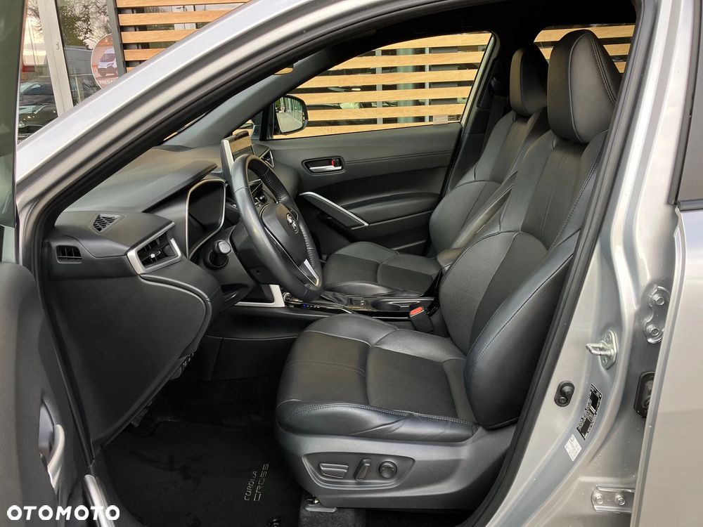 Toyota Corolla Cross 2.0 Hybrid Executive AWD - 37