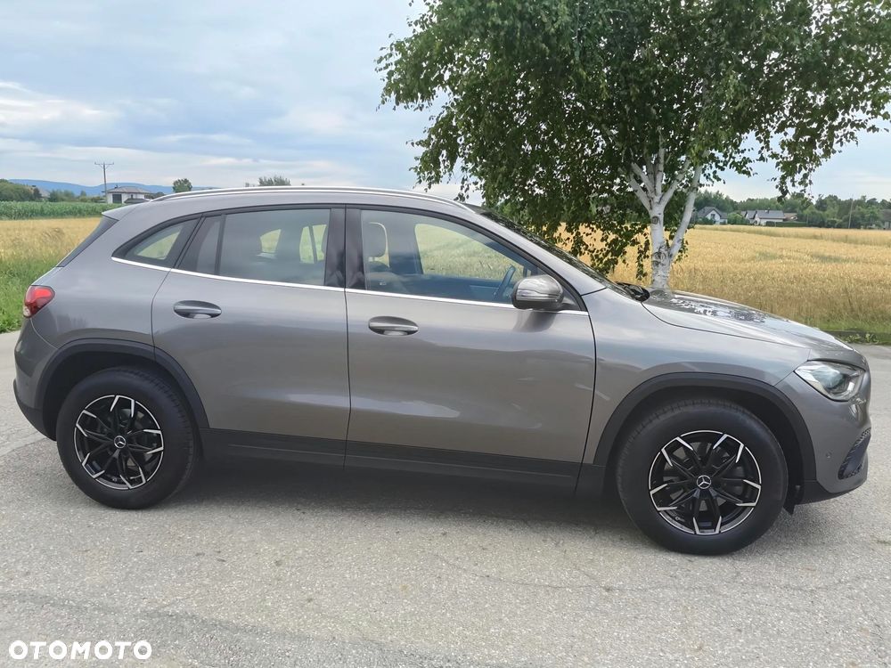 Mercedes-Benz GLA 200 Style - 4