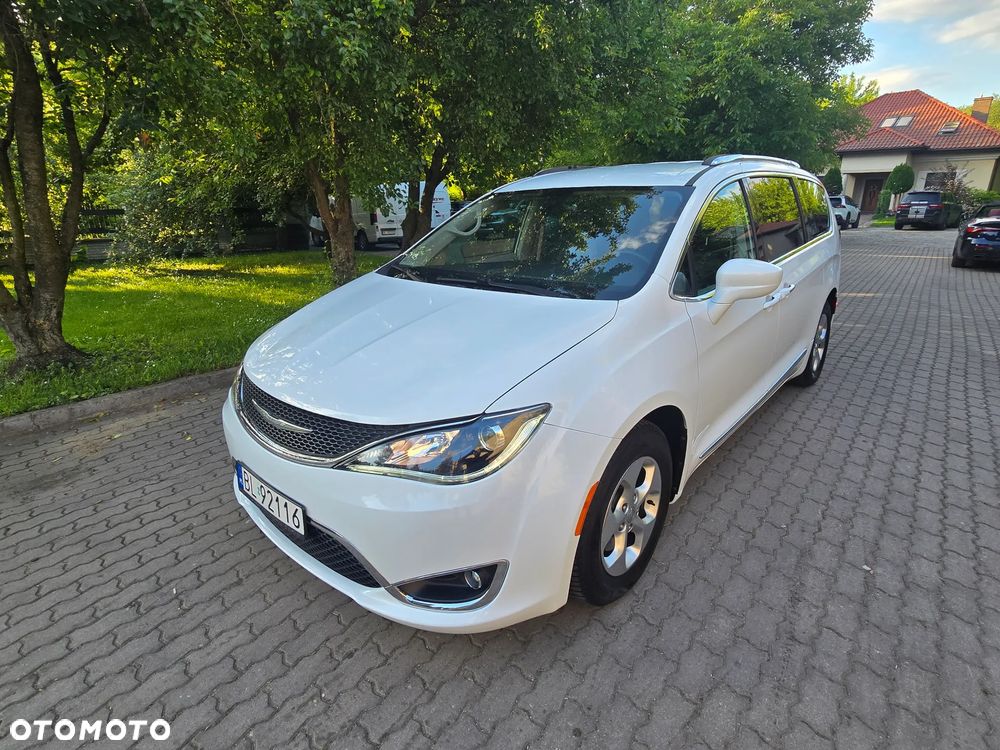Chrysler Pacifica - 31