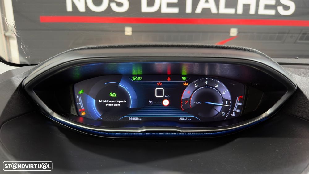 Peugeot 3008 PureTech 130 Stop & Start GPF Crossway - 35