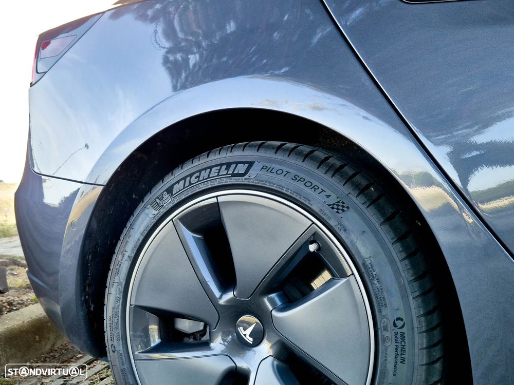 Tesla Model 3 Standard Range Plus RWD - 25