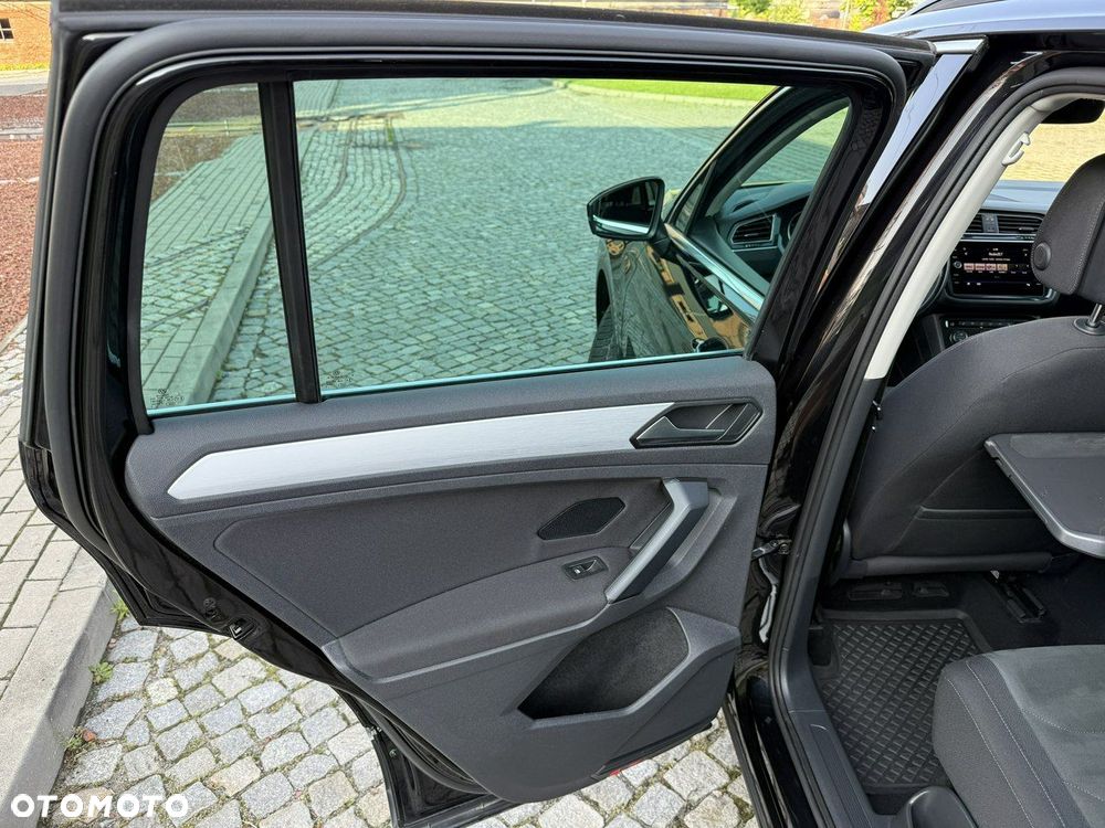 Volkswagen Tiguan - 12