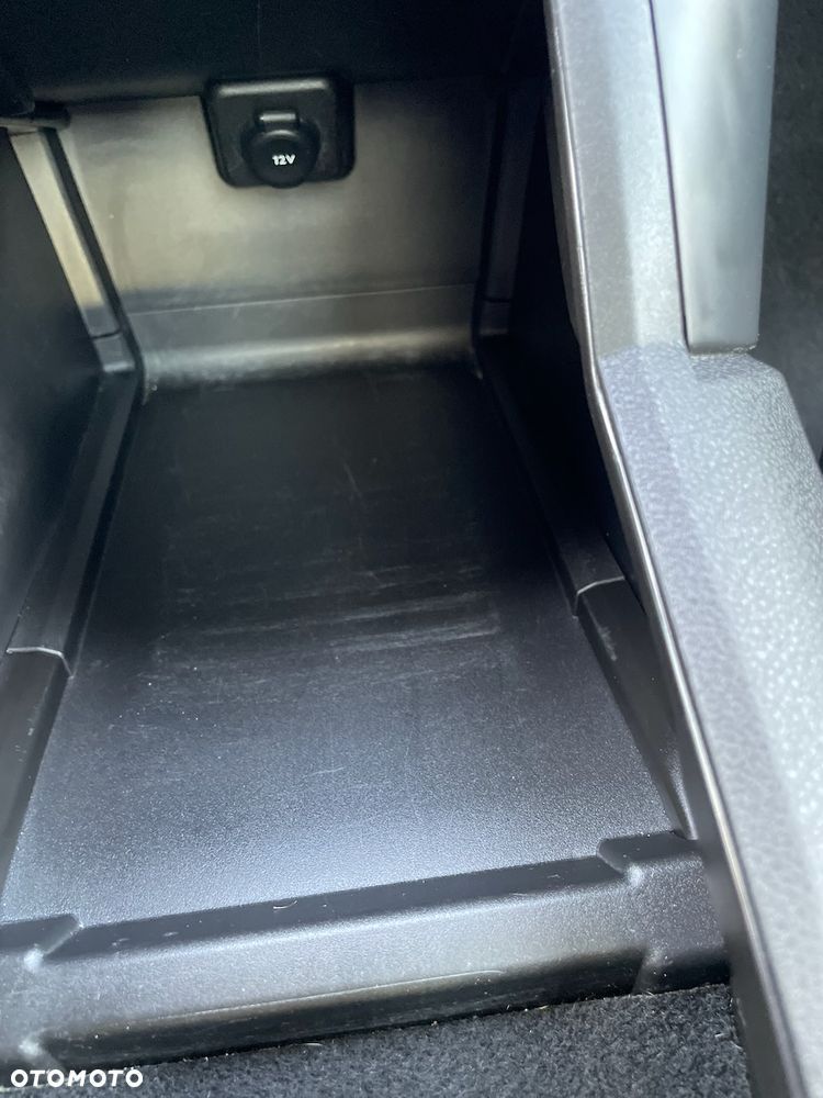 Opel Combo 1.2 Turbo Start/Stop Edition - 32