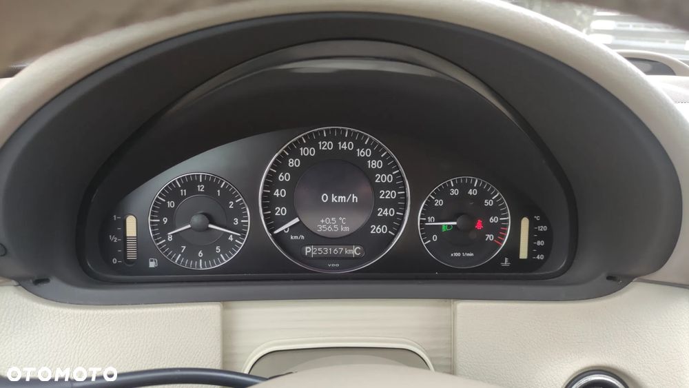 Mercedes-Benz CLK 350 7G-TRONIC Elegance - 12