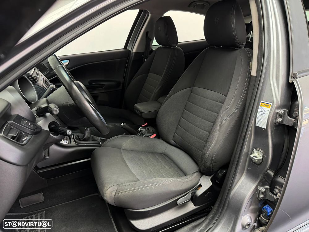 Alfa Romeo Giulietta 1.6 JTDM - 10