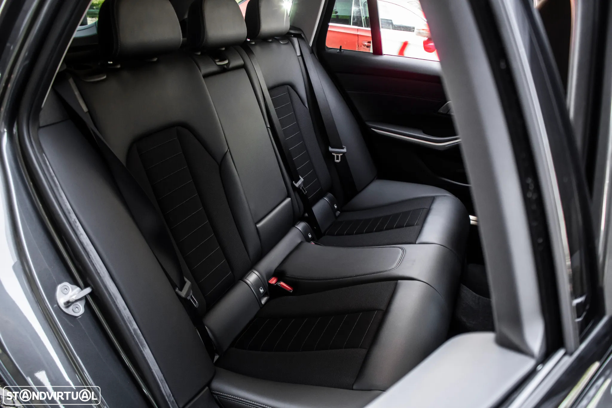 BMW 330 e Touring Line Luxury Auto - 34