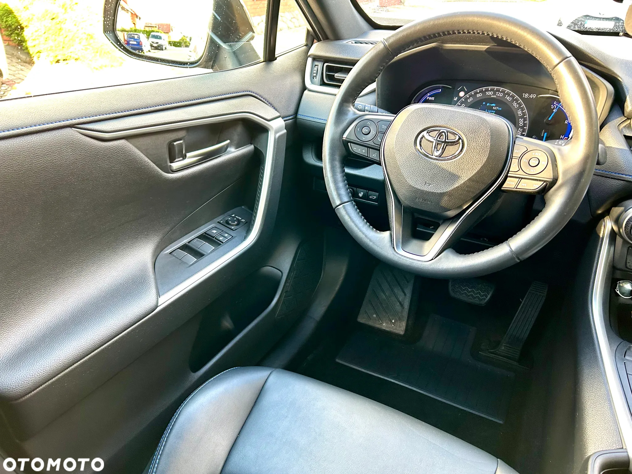 Toyota RAV4 - 16