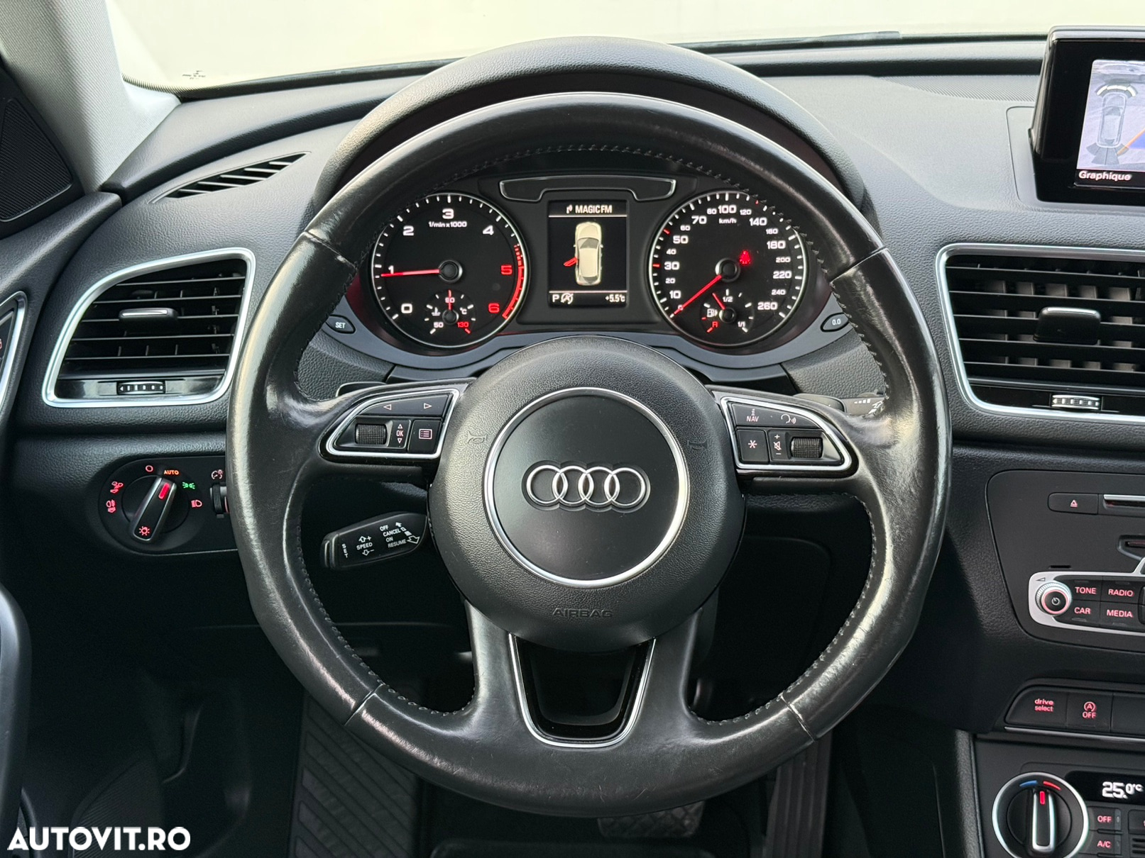 Audi Q3 2.0 TDI Quattro Stronic Design - 8