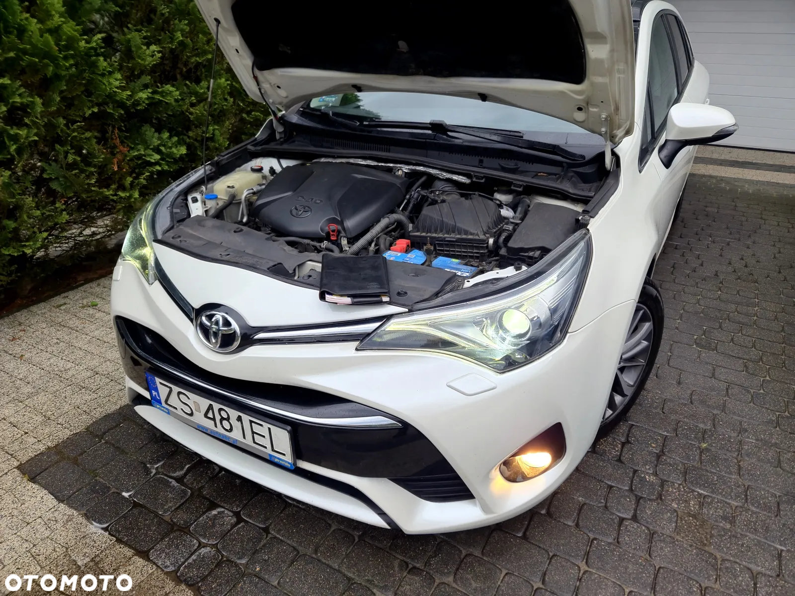 Toyota Avensis 2.0 D-4D Prestige - 12