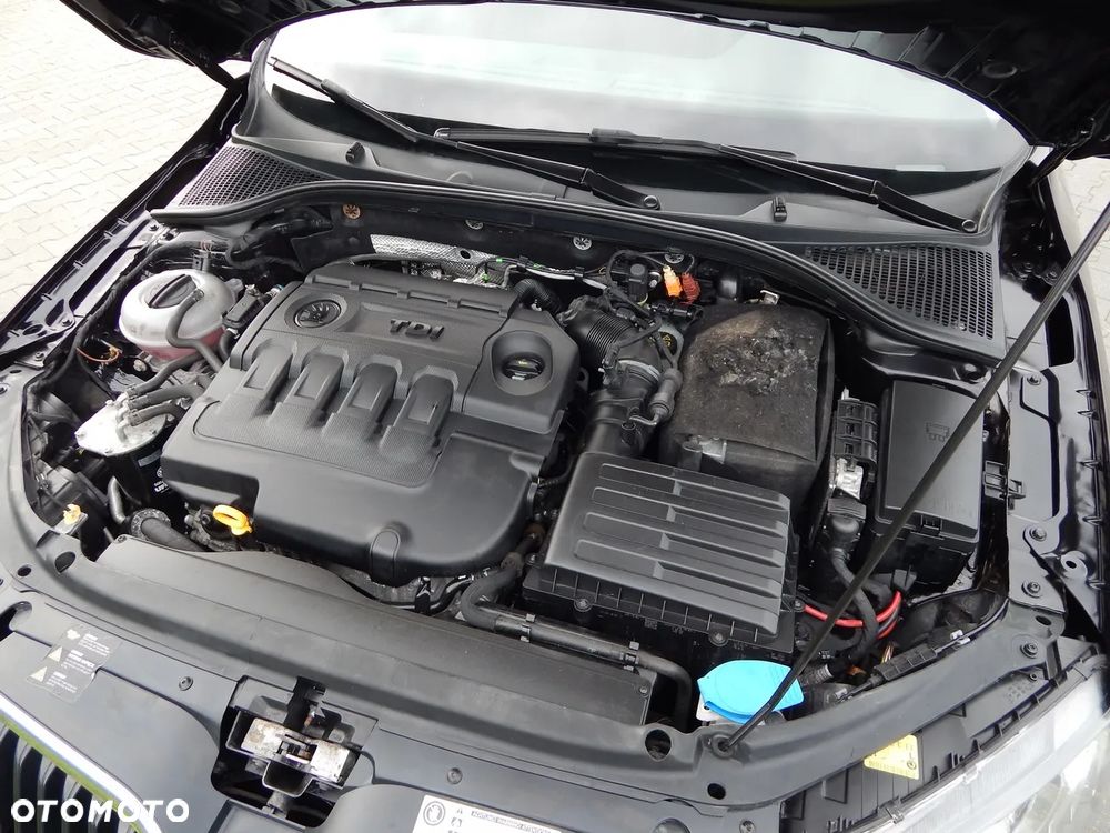 Skoda Octavia 2.0 TDI Edition DSG - 16