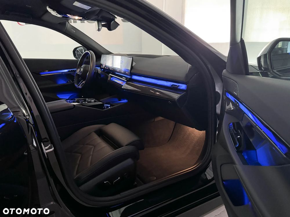 BMW Seria 5 - 25