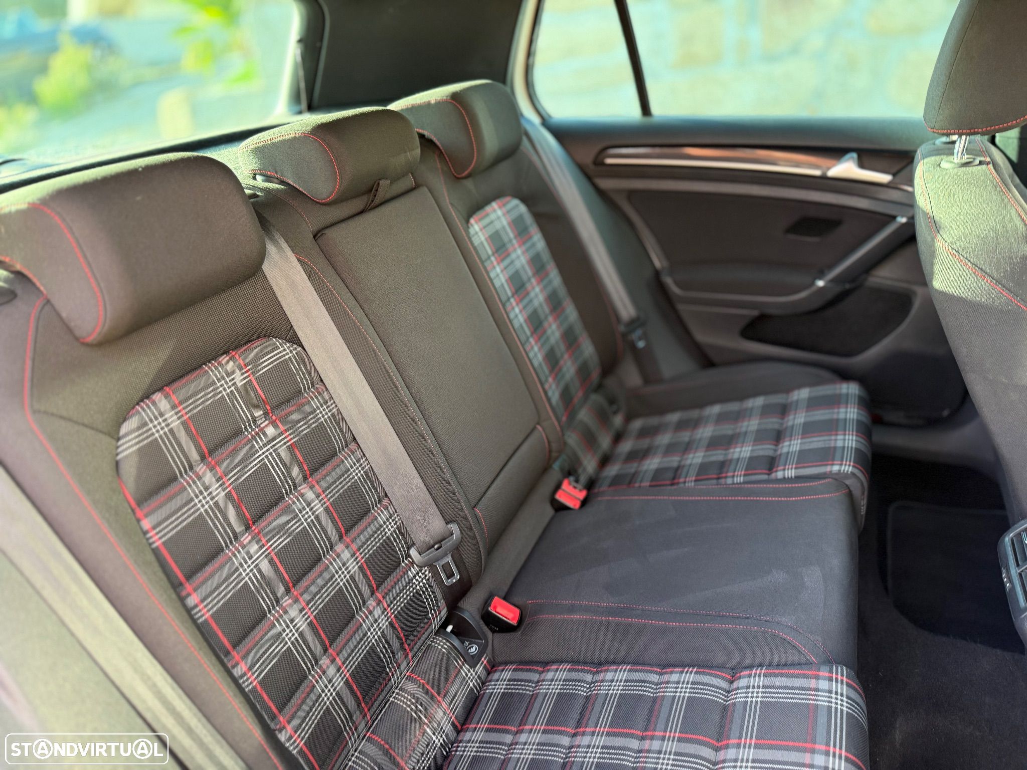 VW Golf 2.0 TSi GTi DSG Performance - 17