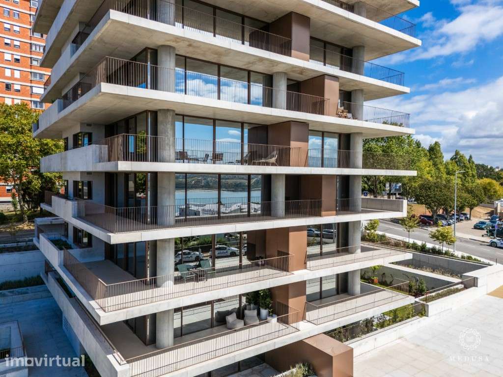 Apartamento T3 exclusivo na Miramar Tower - Grande imagem: 4/32