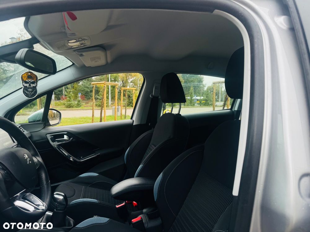 Peugeot 208 1.6 VTi Allure - 38