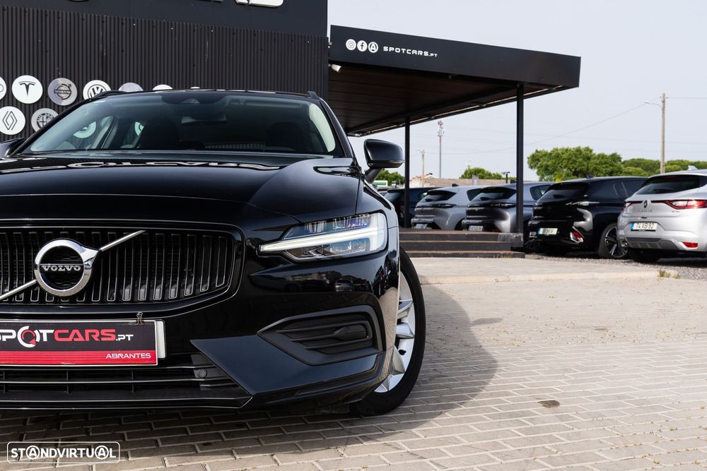 Volvo V60 2.0 B4 Essential Auto - 4