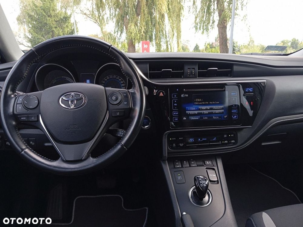 Toyota Auris Hybrid 135 Premium - 13