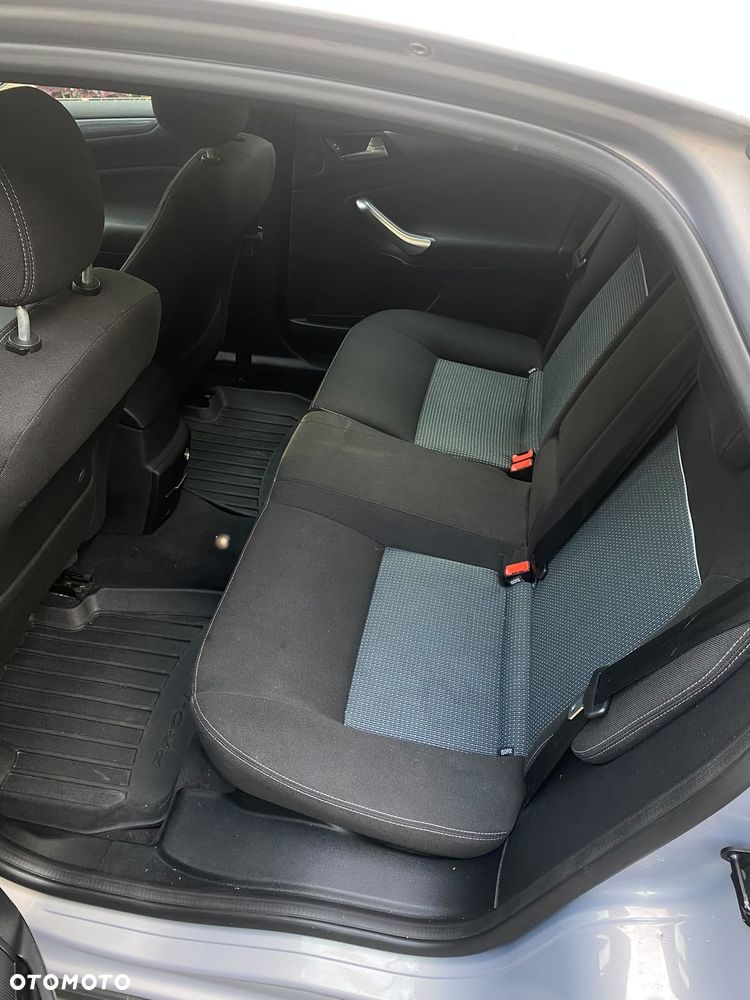 Ford Mondeo 2.0 FF Titanium - 7