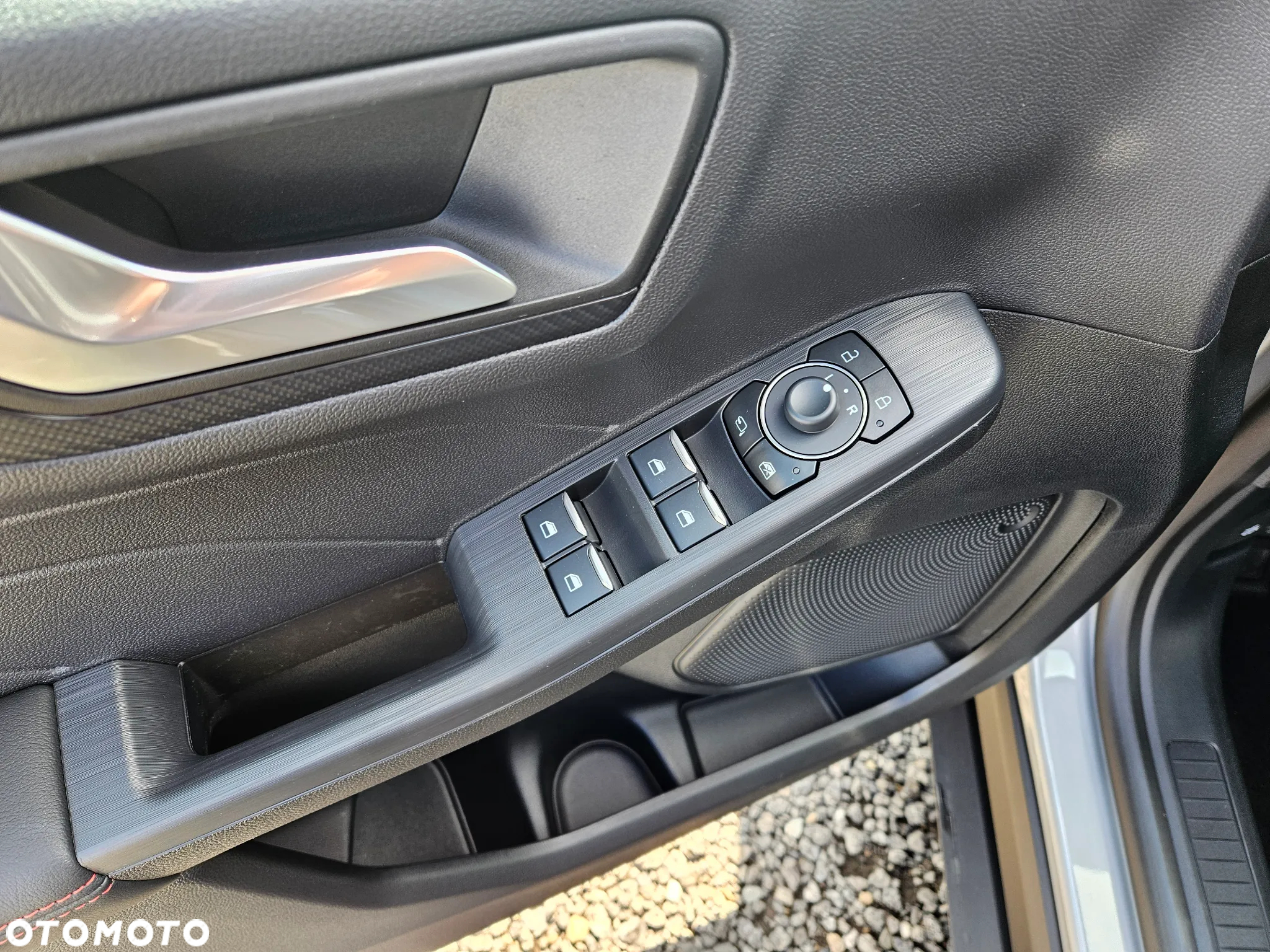 Ford Kuga 2.5 FHEV FWD ST-Line - 18
