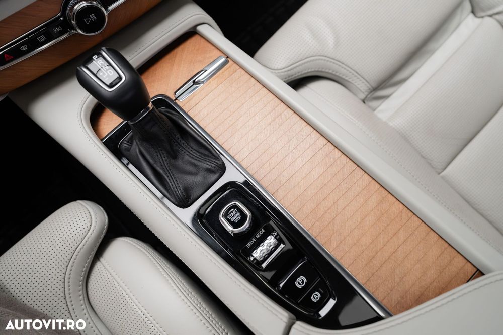 Volvo XC 90 - 19