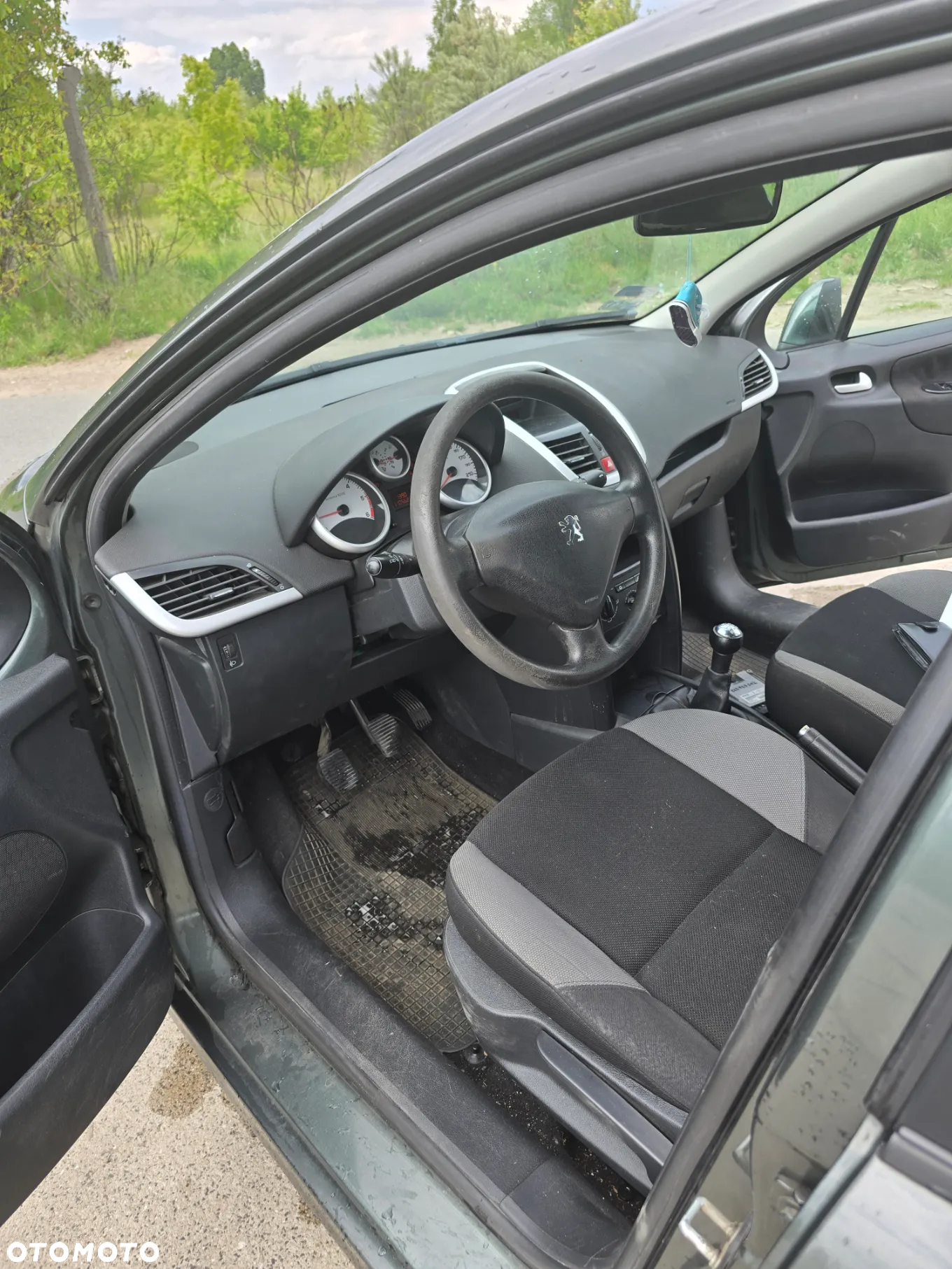 Peugeot 207 1.4 HDi Presence - 3