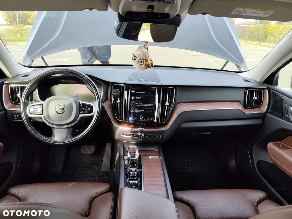 Volvo XC 60 B5 D AWD Inscription - 8