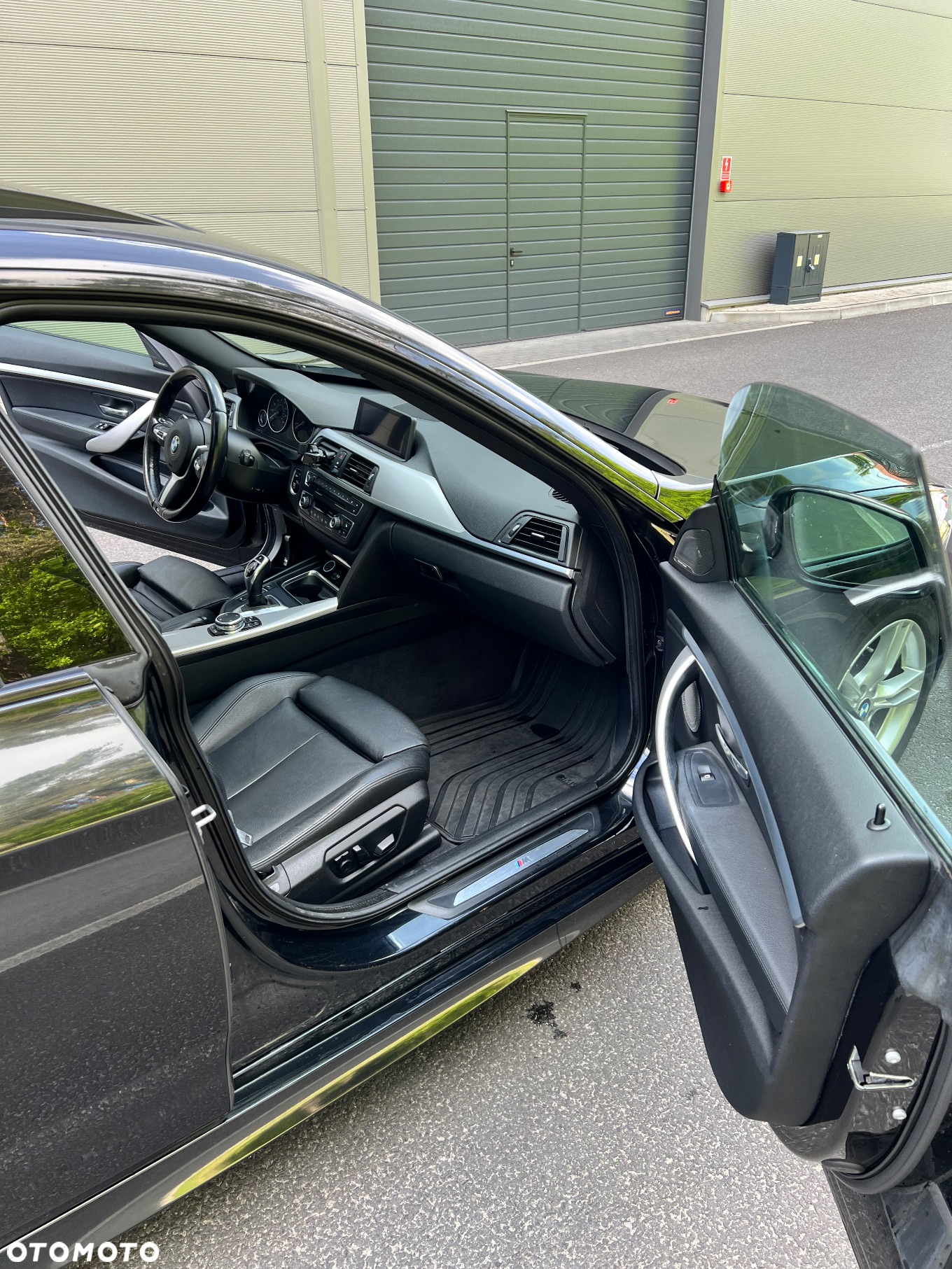 BMW Seria 3 328i Touring xDrive Sport Line - 14