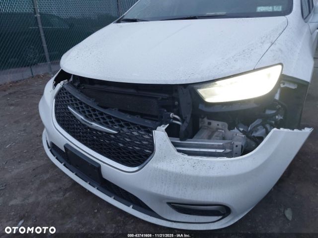 Chrysler Pacifica - 7