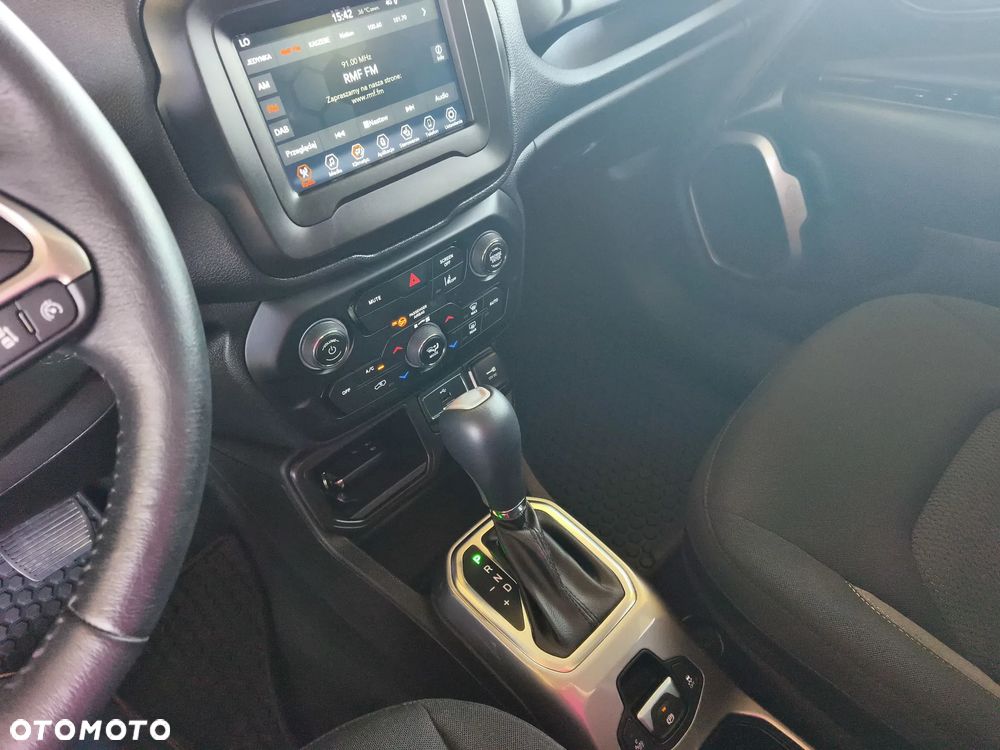 Jeep Renegade 1.5 T4 mHEV Limited FWD S&S DCT - 15