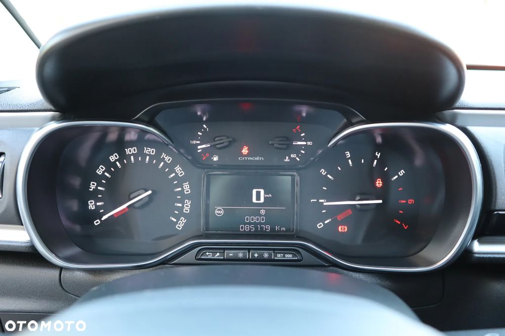 Citroën C3 Pure Tech 82 SHINE - 17