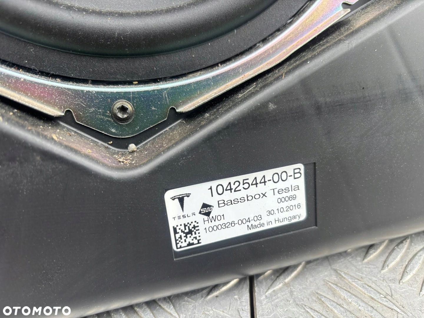 TESLA MODEL S LIFT GŁOŚNIK SUBWOOFER 1042544 - 2
