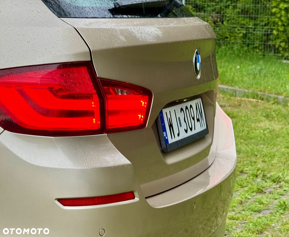 BMW Seria 5 520d xDrive - 13